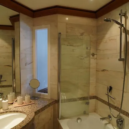 Charmantes Doppelzimmer Mit Bergblick Bed & Breakfast *